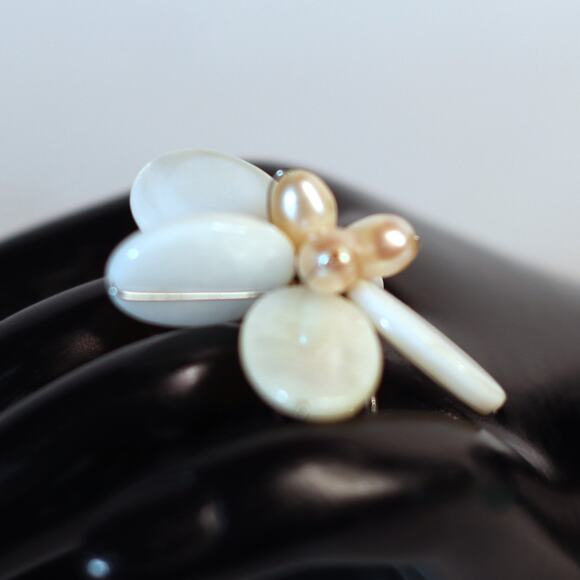Chunky Flower Ring White Ocean Shell Petals And Pearly Beads Adjustable Band - Picture 2 of 8